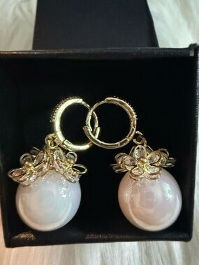 Gold Floral White Pearl Drop Earrings - Women Jewelry